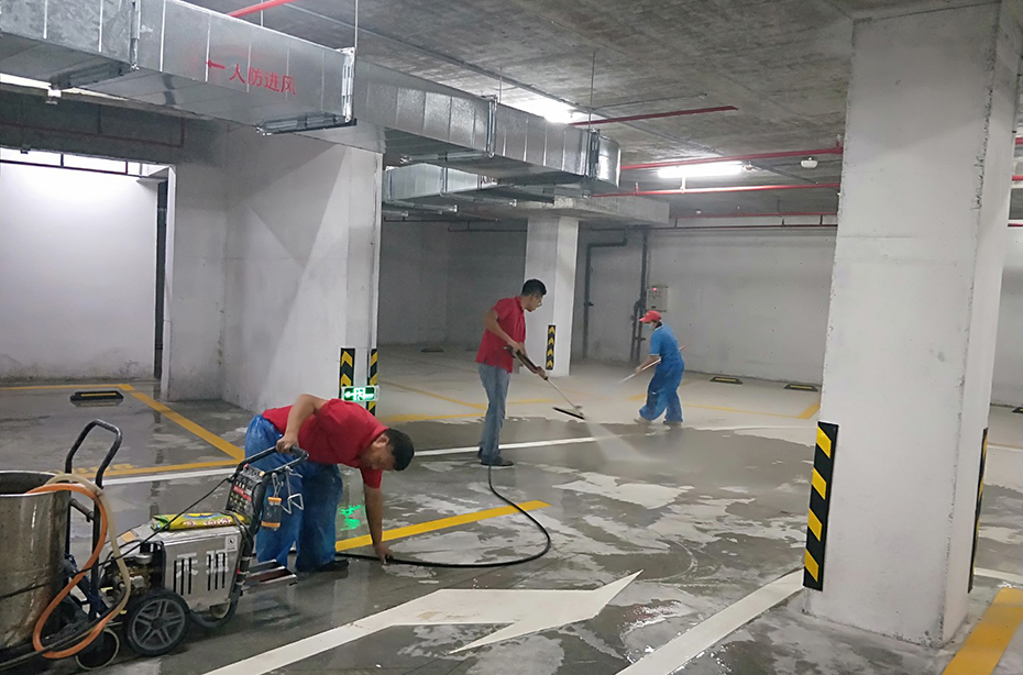 佛山大良康格斯開(kāi)荒車(chē)庫(kù)清洗